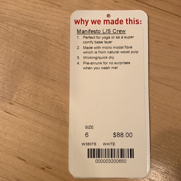 Rare!! Lululemon long sleeve manifesto tee - Picture 6 of 6